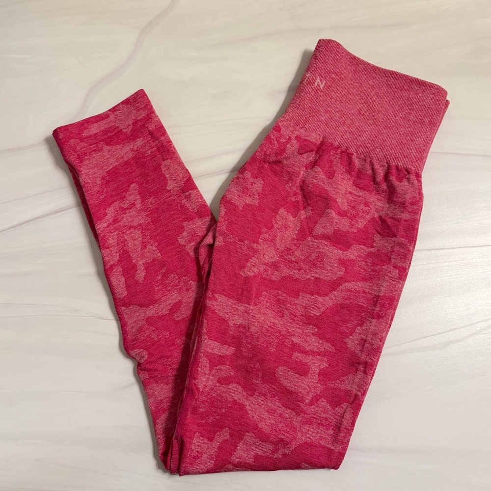 nvgtn camo leggings